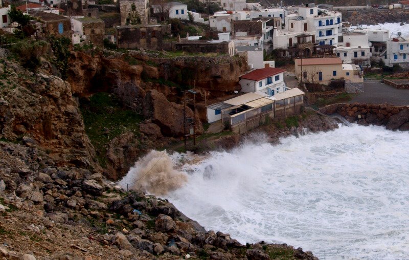 Τσουνάμι χτύπησε την Χώρα Σφακίων