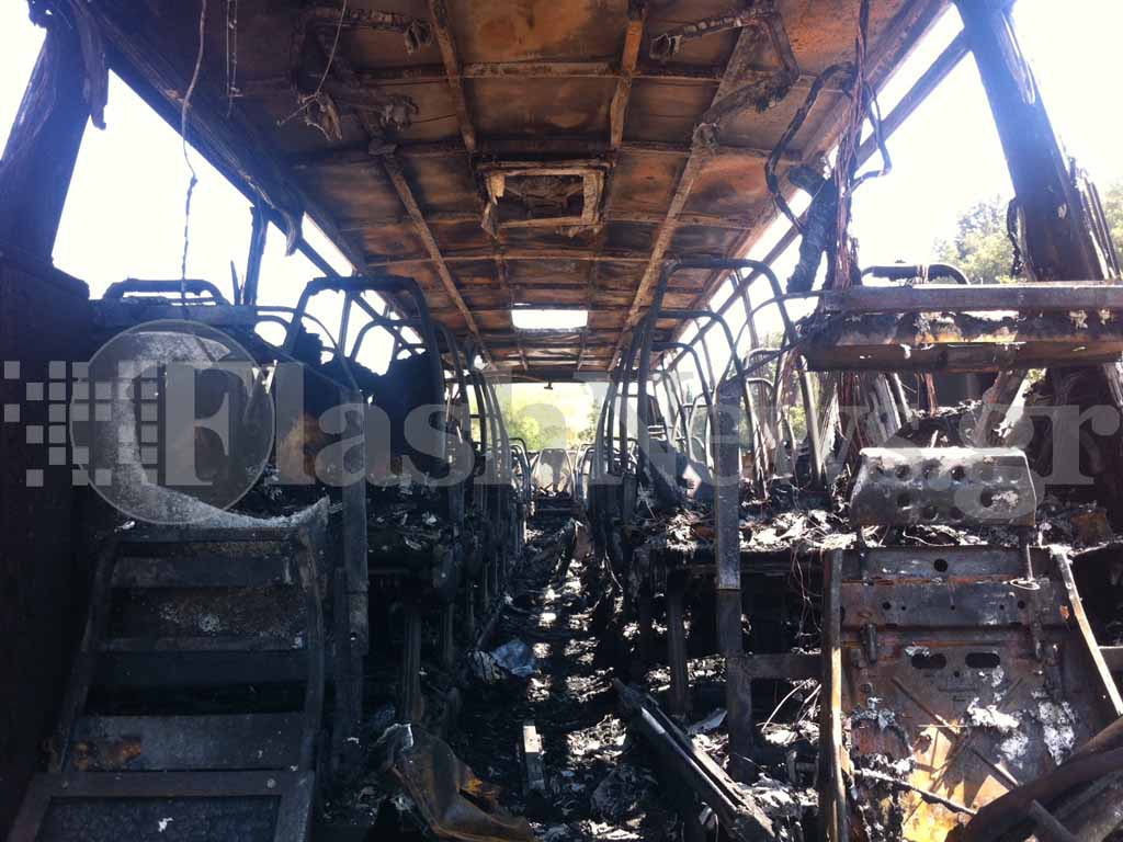 Πυρκαγιά σε λεωφορείο με τουρίστες στην εθνική οδό στα Χανιά