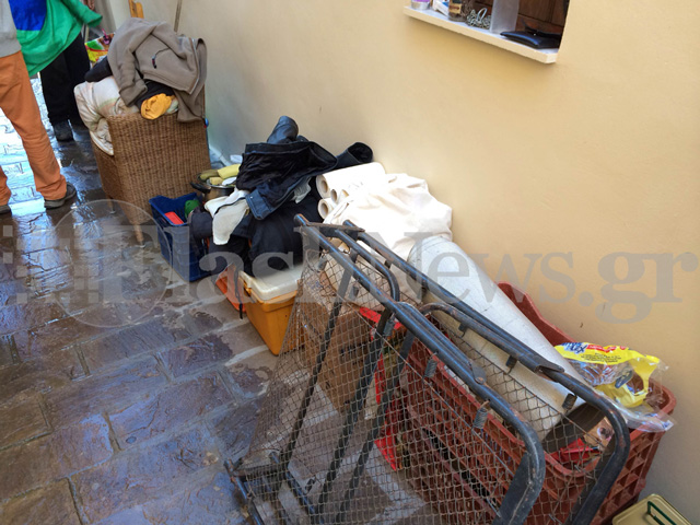 Χανιά: Έδιωξαν σήμερα τον άστεγο από το κτήριο του Πολυτεχνείου (φωτο