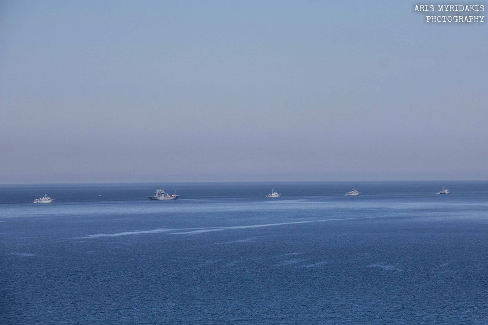 Πολεμικά πλοία πλέουν στα Χανιά και στο Ρέθυμνο!