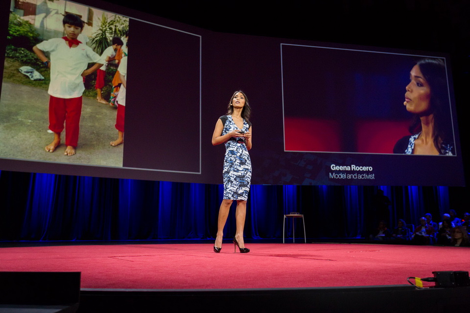 Γεννήθηκε γυναίκα... σε σώμα άνδρα: Το μοντέλο που «αποκαλύφθηκε» στο TedX