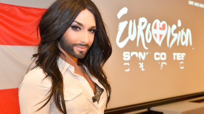 Η Conchita αποκαλύπτεται