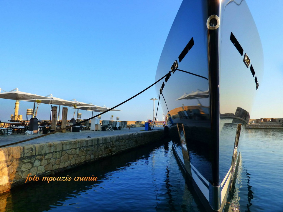 Galileo G-Ένα απίθανο super yacht στο λιμάνι των Χανίων (φωτο)