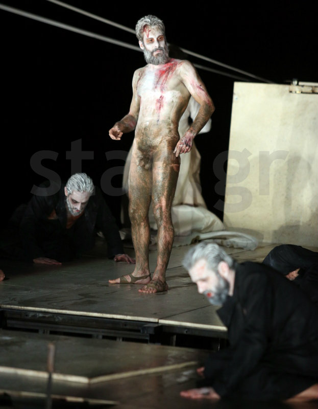ΦΩΤΟ: Έλληνας ηθοποιός έδειξε τα γεννητικά του όργανα στη σκηνή!
