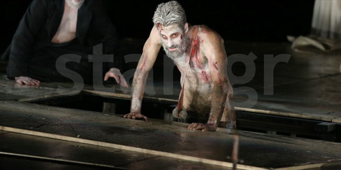 ΦΩΤΟ: Έλληνας ηθοποιός έδειξε τα γεννητικά του όργανα στη σκηνή!