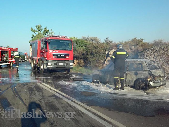 Αυτοκίνητο εξετράπη στο Πυθάρι και τυλίχτηκε στις φλόγες (φωτο)