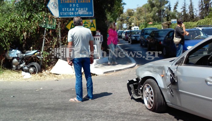 Σοβαρό τροχαίο στην διασταύρωση του "θανάτου" στην λεωφόρο Σούδας (φωτο)