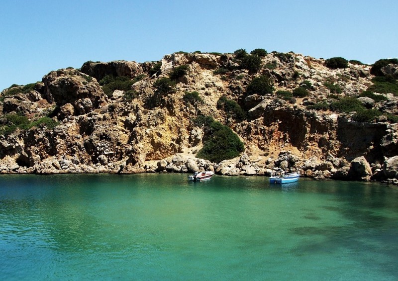 Τα άγνωστα διαμάντια της Κρήτης: Δύο φυσικές πισίνες στο... πέλαγος (φωτο)