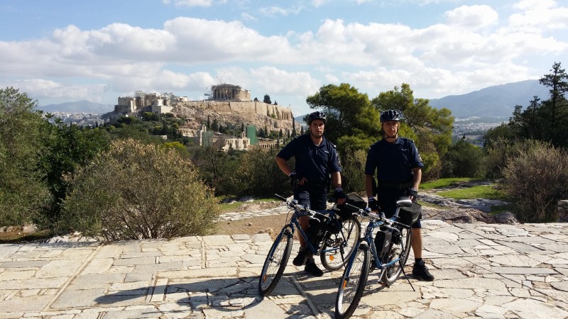 Περιπολίες της ΕΛ.ΑΣ. με ηλεκτροκίνητα ποδήλατα και στα Χανιά