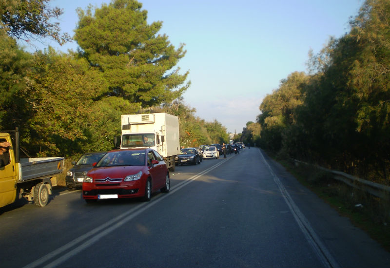 Χανιά: Σοβαρό τροχαίο στο Καλάμι  Σφοδρή σύγκρουση δύο αυτοκινήτων (Photos)