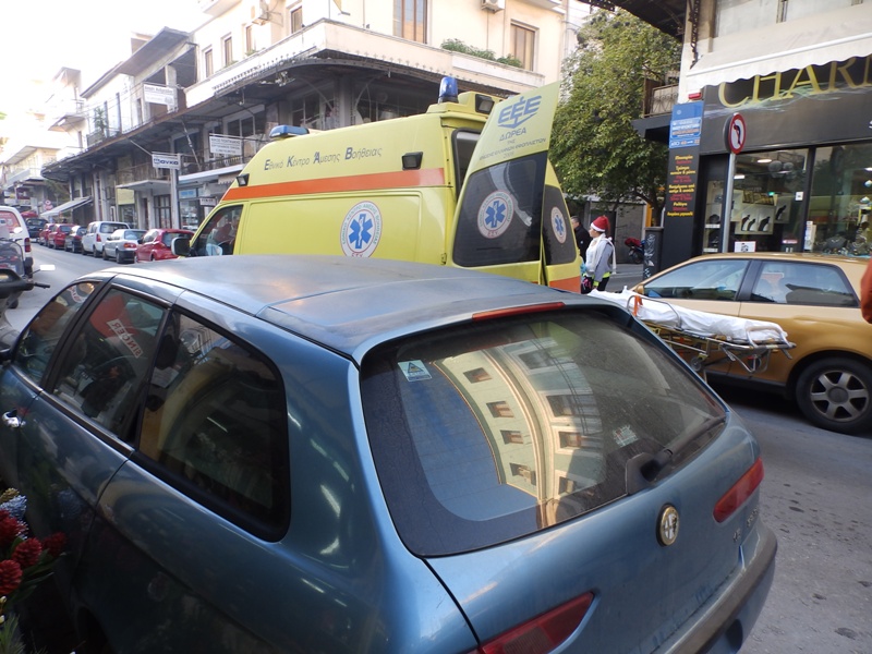 Χανιά: Τροχαίο με το «καλημέρα»  Σύγκρουση μηχανής με ΙΧ. στο κέντρο της πόλης (Photos)