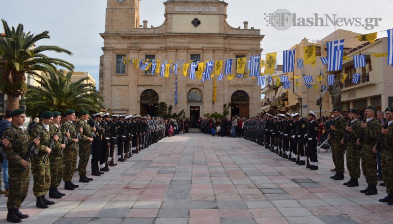 Με λαμπρότητα ο αγιασμός των υδάτων στα Χανιά (φωτο - βίντεο)