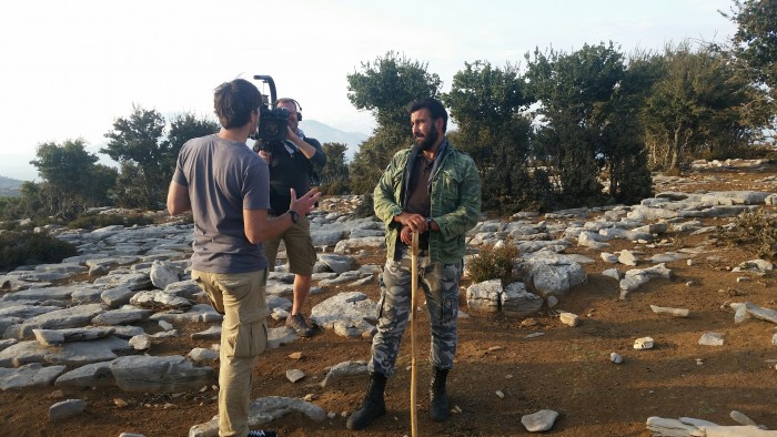 Μεγάλες στιγμές… Απόψε τ΄Ανώγεια και ο παπα Ανδρέας Κεφαλογιάννης στο BBC  (Photos)