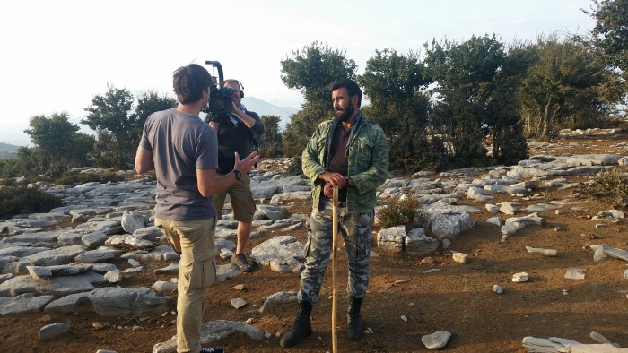 Μεγάλες στιγμές… Απόψε τ΄Ανώγεια και ο παπα Ανδρέας Κεφαλογιάννης στο BBC  (Photos)