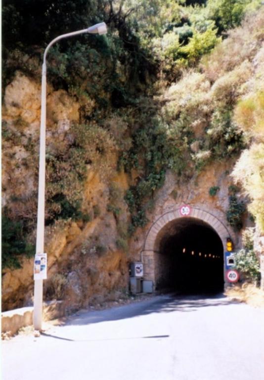 Οι 5 πιο εντυπωσιακοί και επικίνδυνοι δρόμοι της Κρήτης  Ποιοι είναι στα Χανιά (Photos)