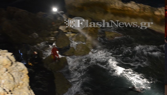 Τραγωδία στα Χανιά  - Πτώση μοτοσικλέτας στην θάλασσα με δύο νέους νεκρούς (φωτο)