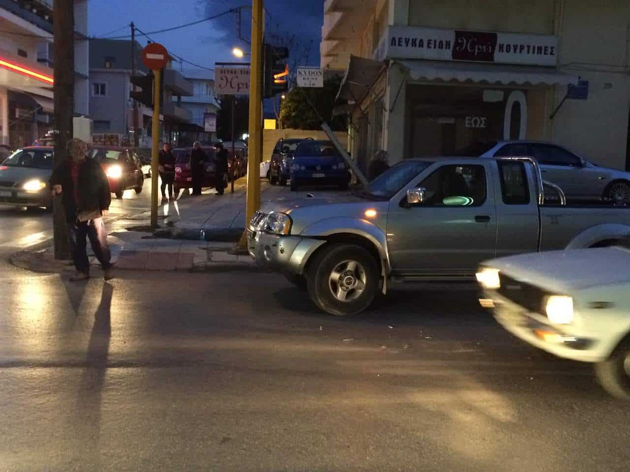 Χανιά: Τροχαίο στην Μάρκου Μπότσαρη (Photos)