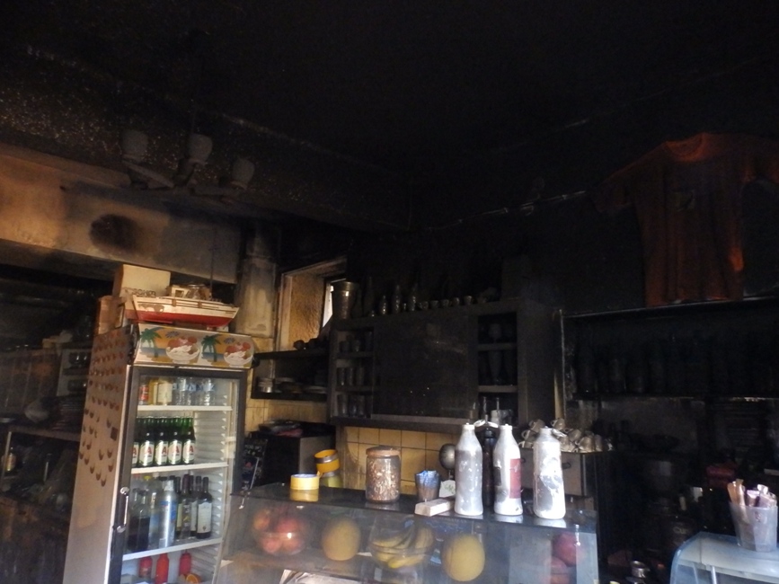 Χανιά: Συναγερμός στην Πυροσβεστική  Πυρκαγιά σε καφετέρια στο Παλιό Λιμάνι (Photos)