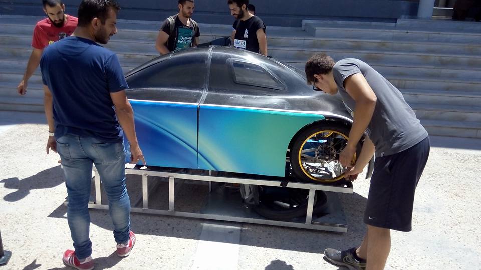 Πάμε γερά παιδιά… Το αυτοκινητάκι του Πολυτεχνείου Κρήτης σε διαγωνισμό στο Λονδίνο