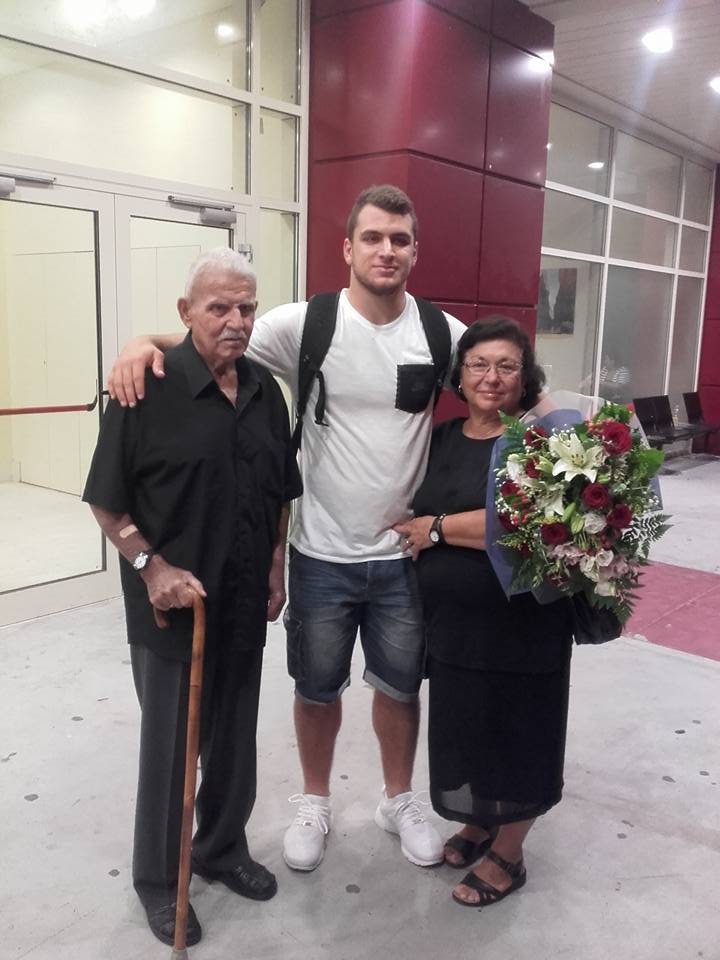 Θερμή υποδοχή για τον Χανιώτη αθλητή της σφυροβολίας Μιχάλη Αναστασάκη που επέστρεψε από το Ρίο (Photos)