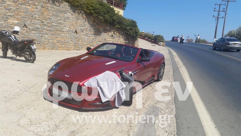 Ετσι έγινε η Aston Martin μετά απο τροχαίο στον Άγιο Νικόλαο (φωτο)