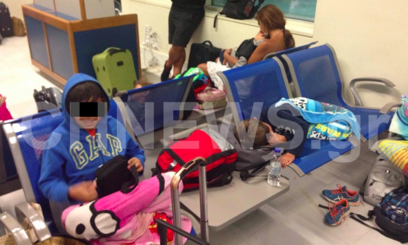 Χανιά:Έμειναν εγκλωβισμένοι στο αεροδρόμιο λόγω προβλήματος στο αεροσκάφος