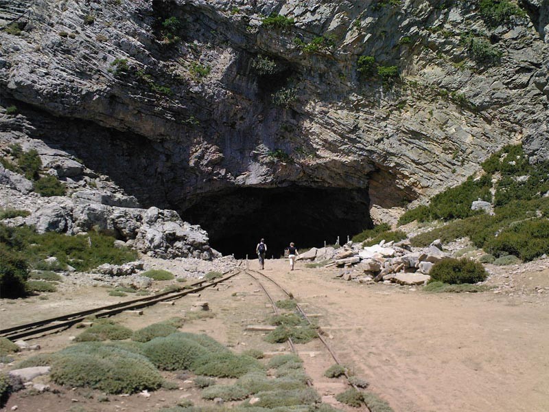 Πέντε σπήλαια - ονειρικά κρησφύγετα στην Κρήτη (φώτο - βίντεο)