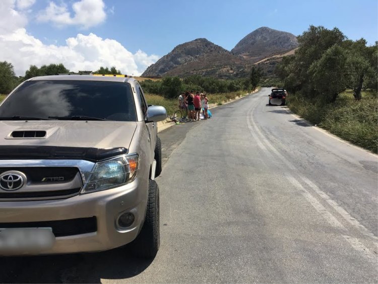 Κρήτη: Σοβαρός τραυματισμός ποδηλάτη λόγω κακοτεχνίας (Photos-Video)