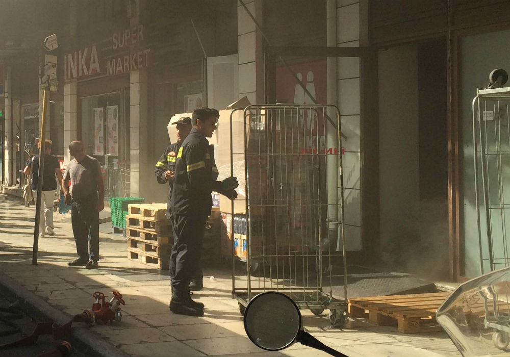 Φωτιά σε super market στο κέντρο των Χανίων (φωτο)