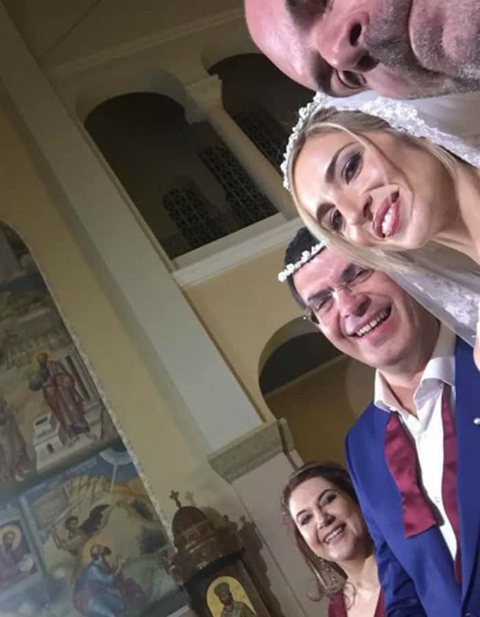 Ο δημοσιογραφικός γάμος με τις selfie και το γλέντι με Σταθάκη και Πολάκη στα Χανιά (φωτο)