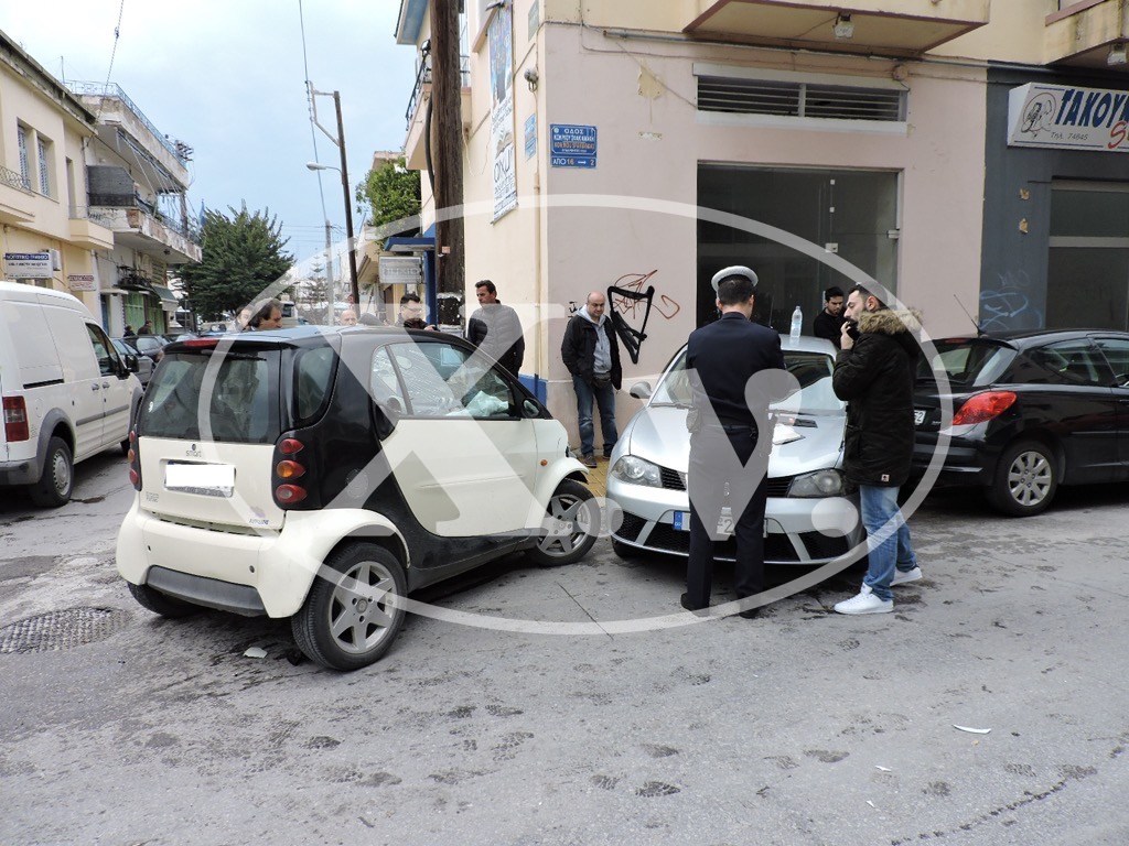 Τροχαίο με τραυματισμό στο κέντρο της πόλης των Χανίων (φωτ)