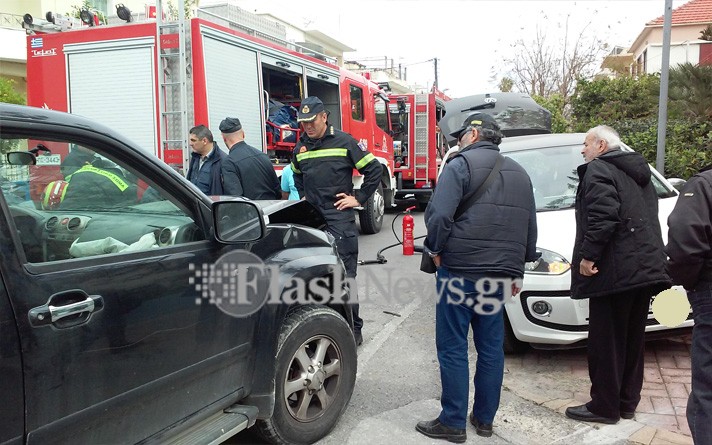 Εγκλωβισμένος οδηγός σε τροχαίο ατύχημα στα Χανιά (φωτο)