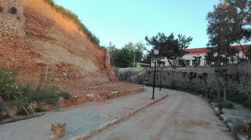 Χανιά: Προχωρούν οι εργασίες αντιστήριξης του επιπρομαχώνα του Αγ. Δημητρίου (φωτο)