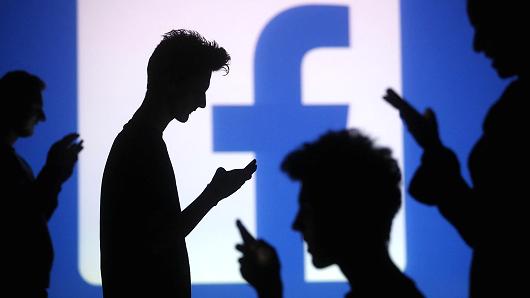 Είναι επίσημο: Το Facebook σε κάνει δυστυχισμένο