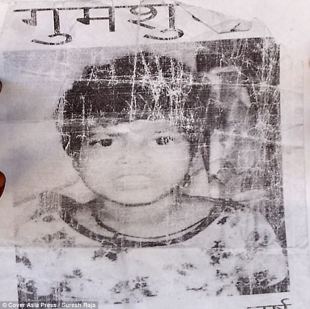 «Το κορίτσι-Μόγλης είναι το παιδί μας»: Ζευγάρι Ινδών υποστηρίζει ότι το έχασε σε ταξίδι για ψώνια