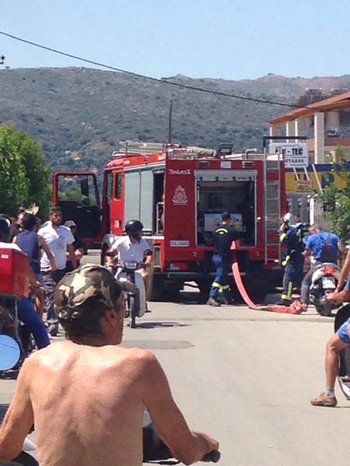 Χανιά: Μεγάλη φωτιά σε σπίτι στο Πασακάκι (Photos)