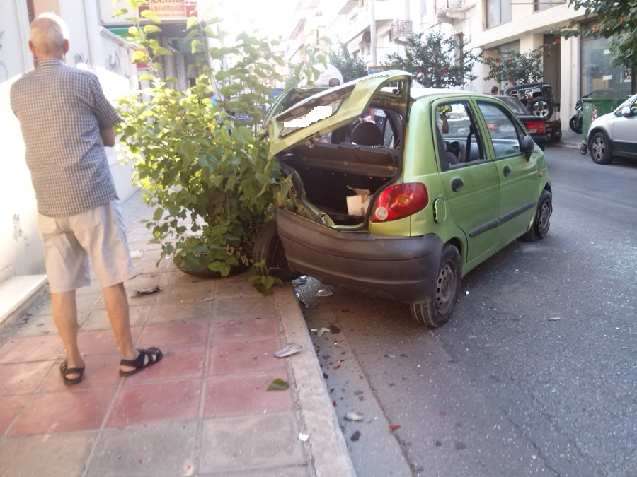 Τροχαίο ατύχημα συνέβη το πρωί στα Χανιά από το οποίο τραυματίστηκε σοβαρά ένα άτομο