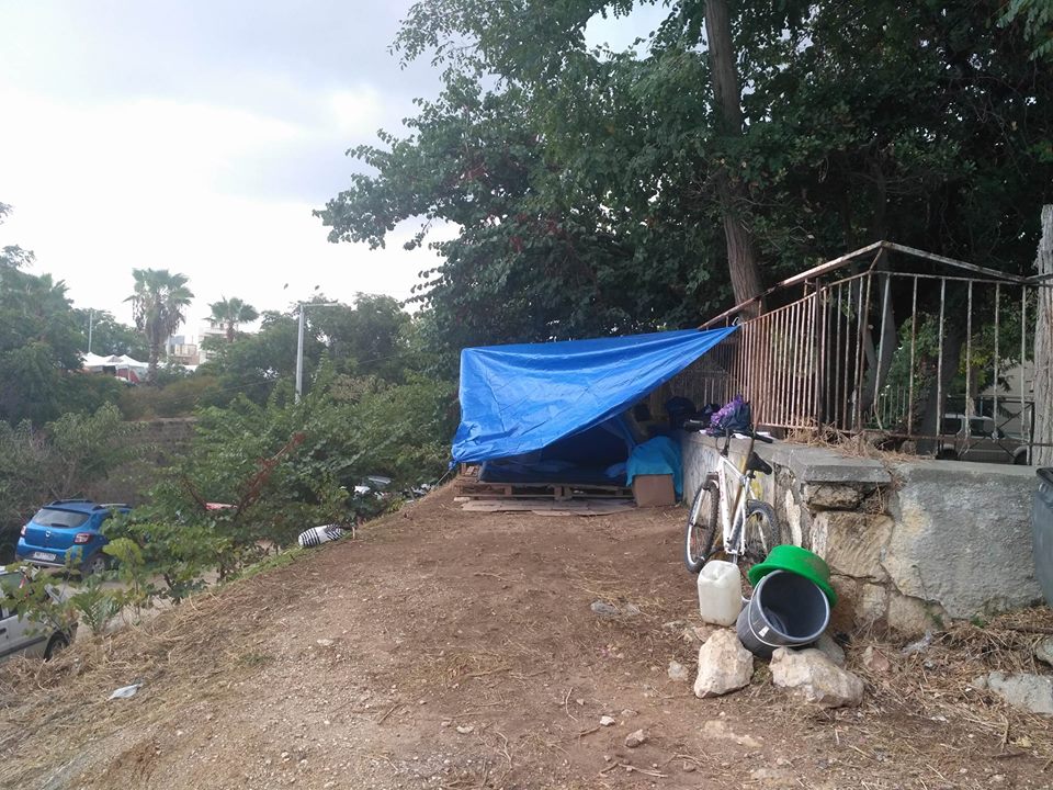 Ένα οικογενειακό δράμα, μέσα στα πόδια μας…