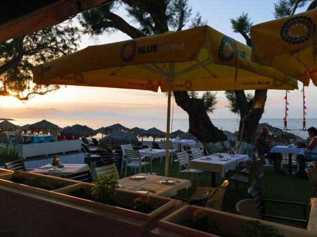 Akti seaside restaurant - beach bar - Agia Marina