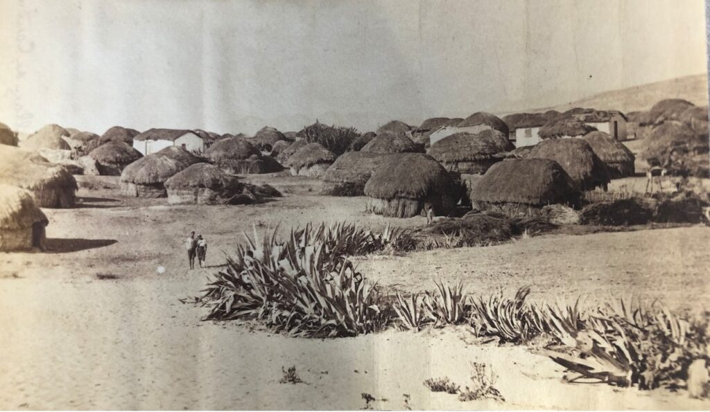 The huts of the Chalikoutis in the upper Koum Kapi