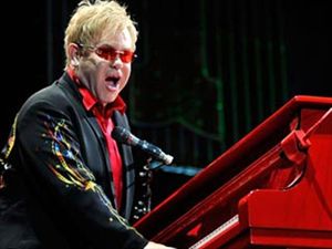 Ευρωπαϊκή έρευνα για συναυλία του Elton John
