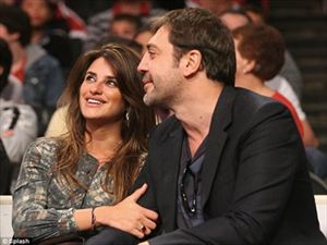 Η φουσκωμένη κοιλιά της Penelope Cruz