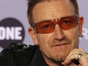 Στο νοσοκομείο ο Bono