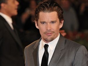 Τέταρτη φορά μπαμπάς ο Ethan Hawke