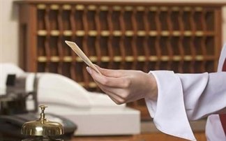 Ξενοδόχοι στην Κρήτη ζητούν απολύσεις και μειώσεις μισθών!