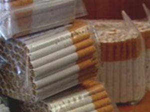 Συνελήφθησαν 3 άτομα για λαθρεμπόριο τσιγάρων και καπνού στα Χανιά