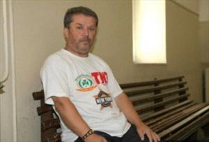Ελεύθερος ο άνεργος πατέρας, θα προσφέρει κοινωνική εργασία