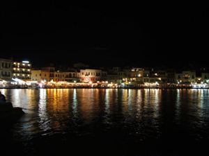 Αναστάτωση από μεθυσμένο Αμερικανό στο Παλιό Λιμάνι των Χανίων