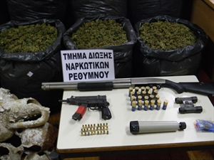 Δεκάδες κιλά χασίς και όπλα σε ποιμνιοστάσιο στο Ρέθυμνο