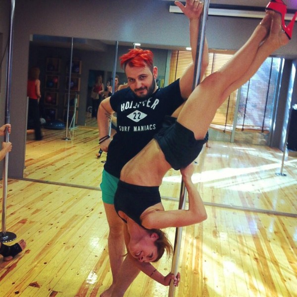 Η Μαριάντα Πιερίδη κάνει pole dancing!